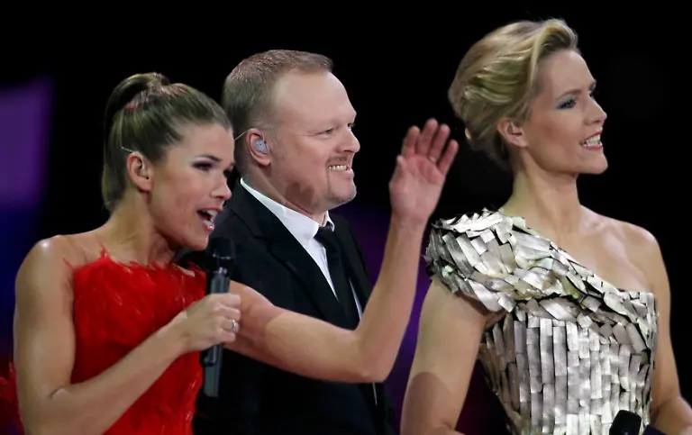 2011-05-14T191715Z-01-STN105-RTRMDNP-3-EUROVISION-JPG6882010287924315499