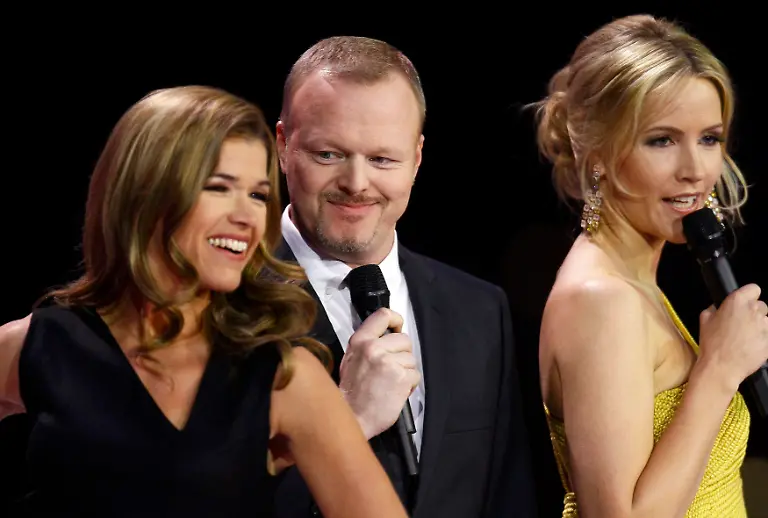 2011-05-12T190716Z-01-MDA31-RTRMDNP-3-EUROVISION-JPG5690573500959043221