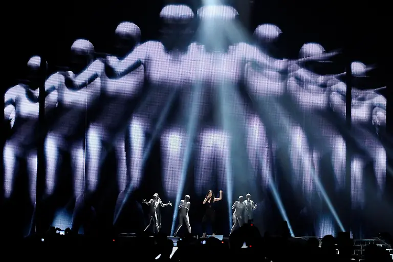 1305298441-jpg2881864812154544445