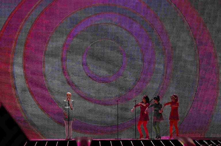 1305407289-jpg3552967953652421106