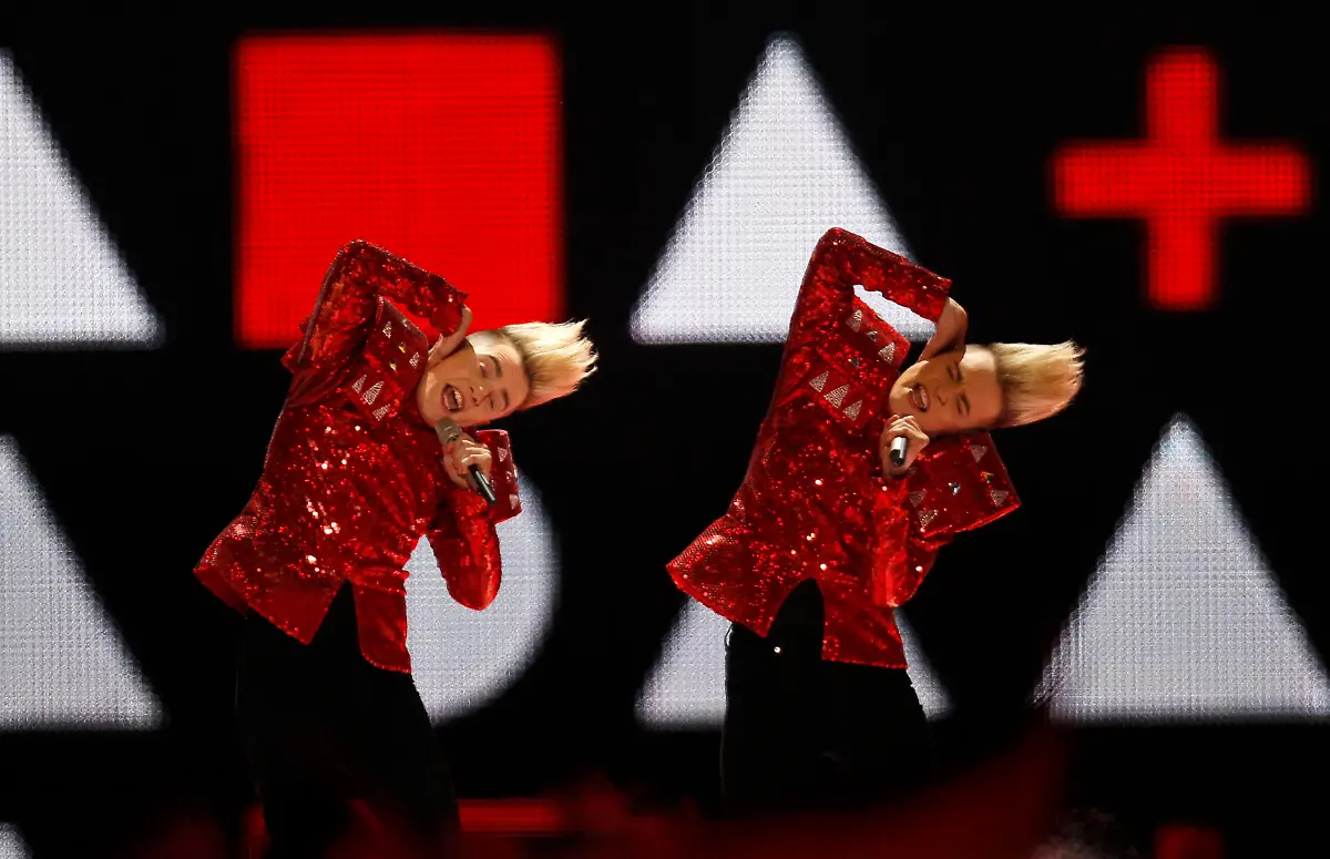 2011-05-14T194357Z-01-STN117-RTRMDNP-3-EUROVISION-JPG802305791667511116