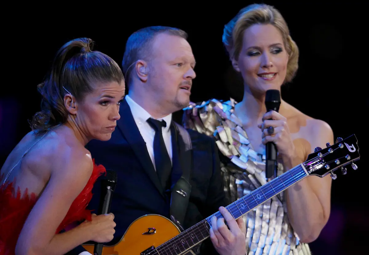 2011-05-14T191746Z-01-STN106-RTRMDNP-3-EUROVISION-JPG4907024792072795957