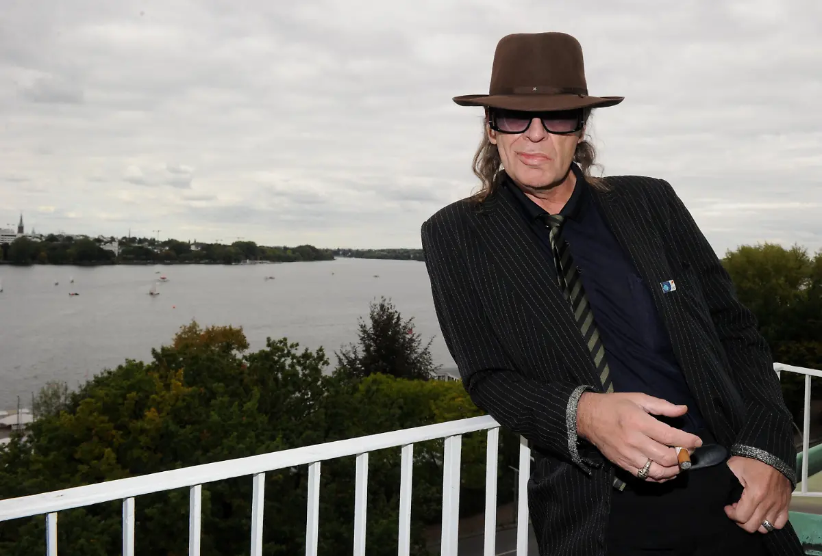 2xv01924-jpg2278696119061615145