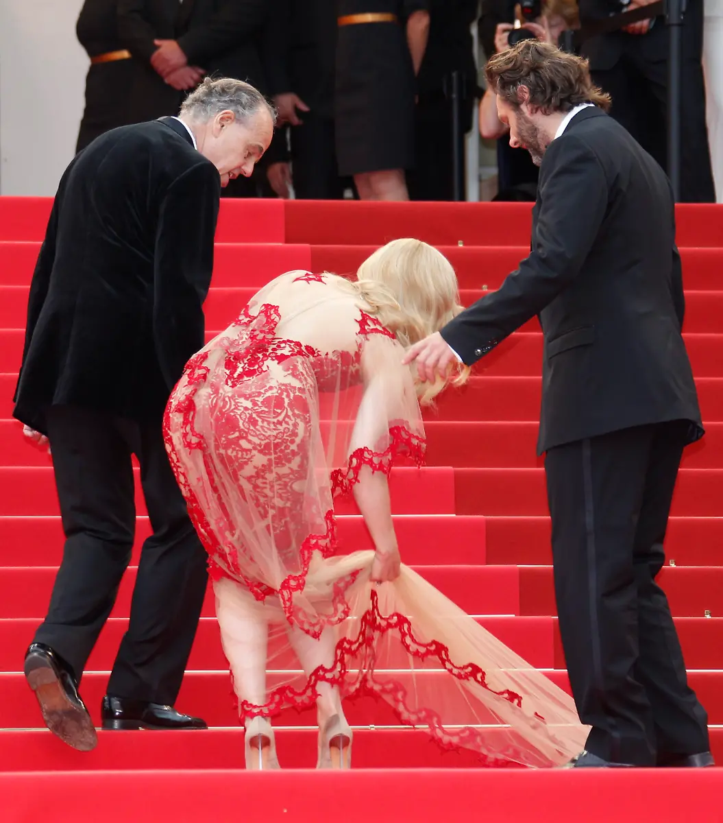 2011-05-11T182118Z-01-CAN323-RTRMDNP-3-FILM-CANNES-JPG7159388402883770622