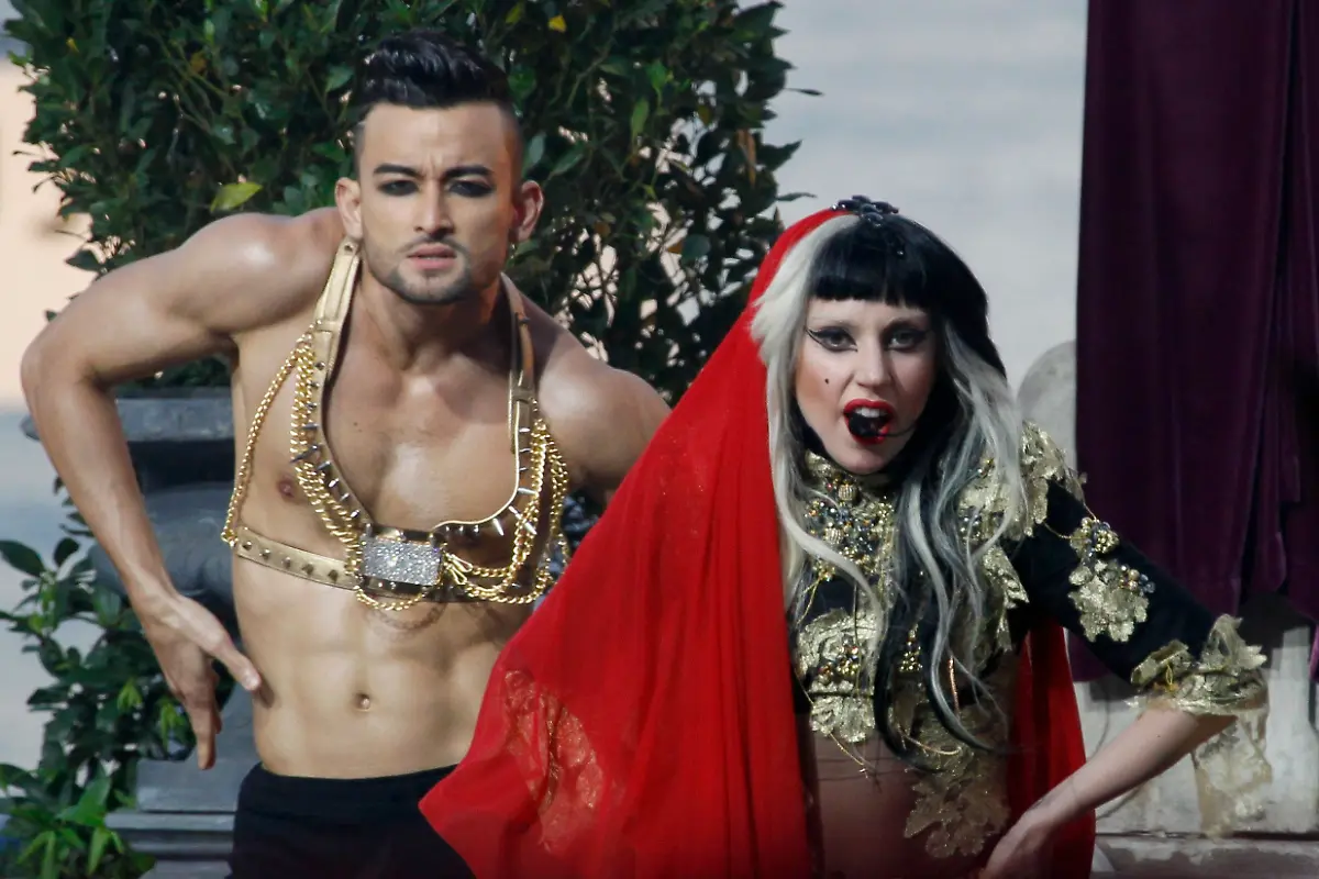 2011-05-11T191759Z-01-CAN922-RTRMDNP-3-FILM-CANNES-JPG7261259046413326238