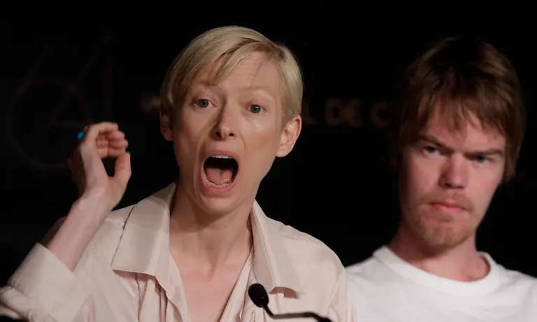 1305200939-jpg3813067098385982615