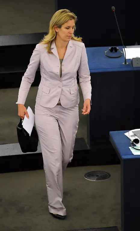 2xtq1520-jpg6898299681416341293