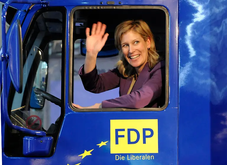 1305139799-jpg951141053385541037