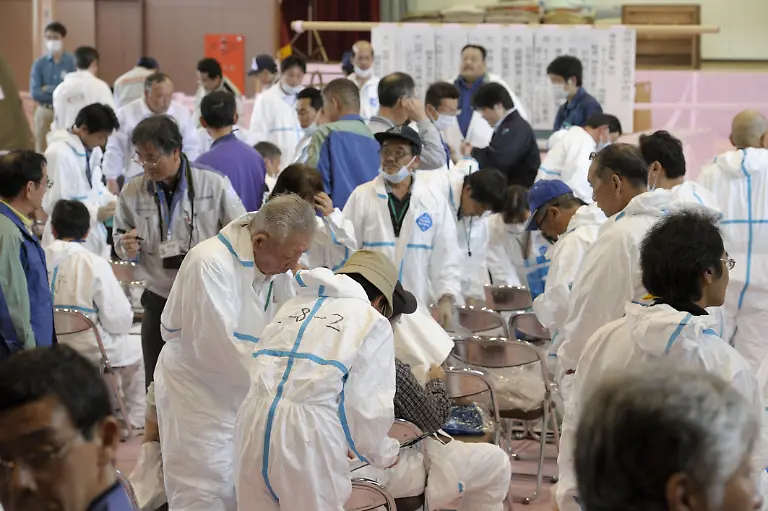 1305013613-jpg7996389097166632961