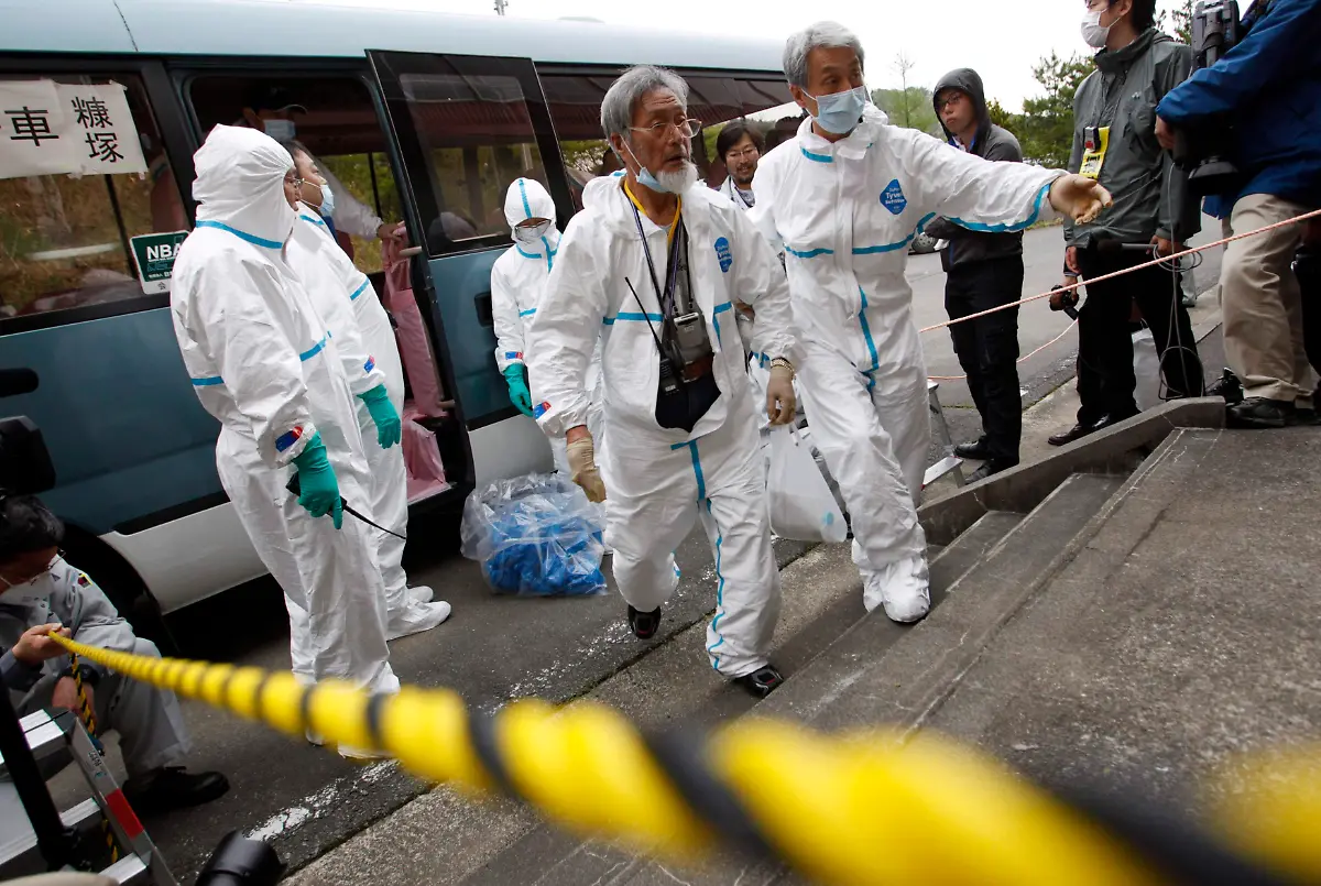 2011-05-10T113547Z-01-KAW610-RTRMDNP-3-JAPAN-JPG3553620535939236906