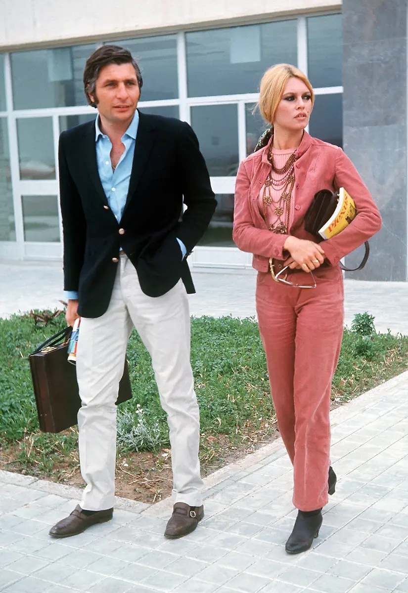 2xrs5803-jpg4411623763427983185