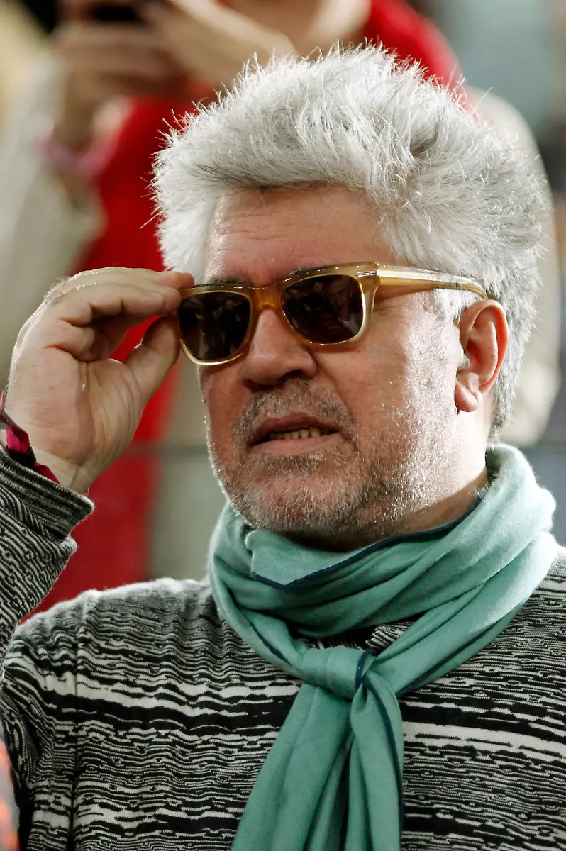 2011-05-07T173647Z-01-SPS18-RTRMDNP-3-TENNIS-MEN-MADRID-JPG6703369425956056248