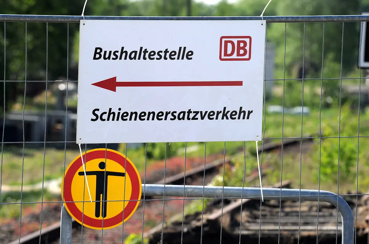 2xse1943-jpg2725278029939254094