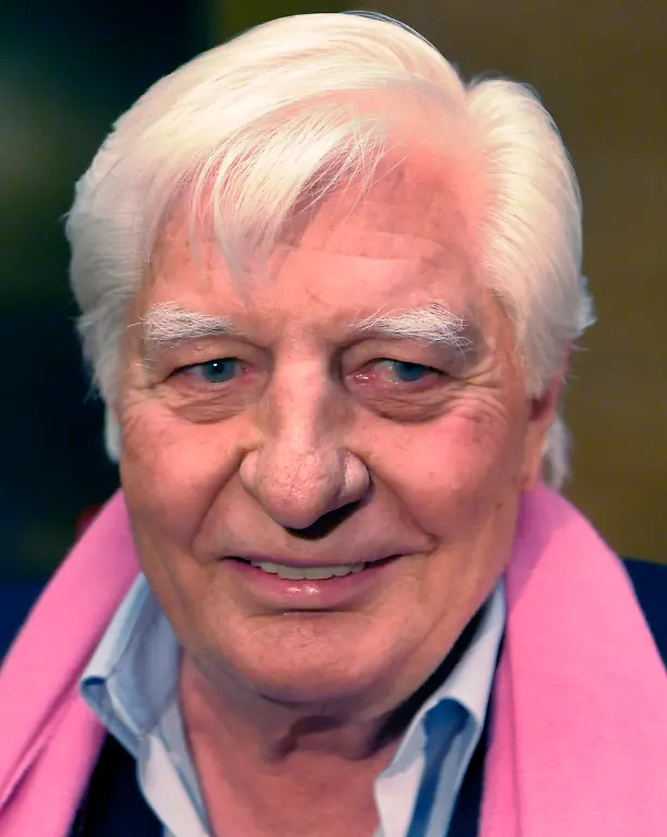 1304851234-jpg8445265051015357573