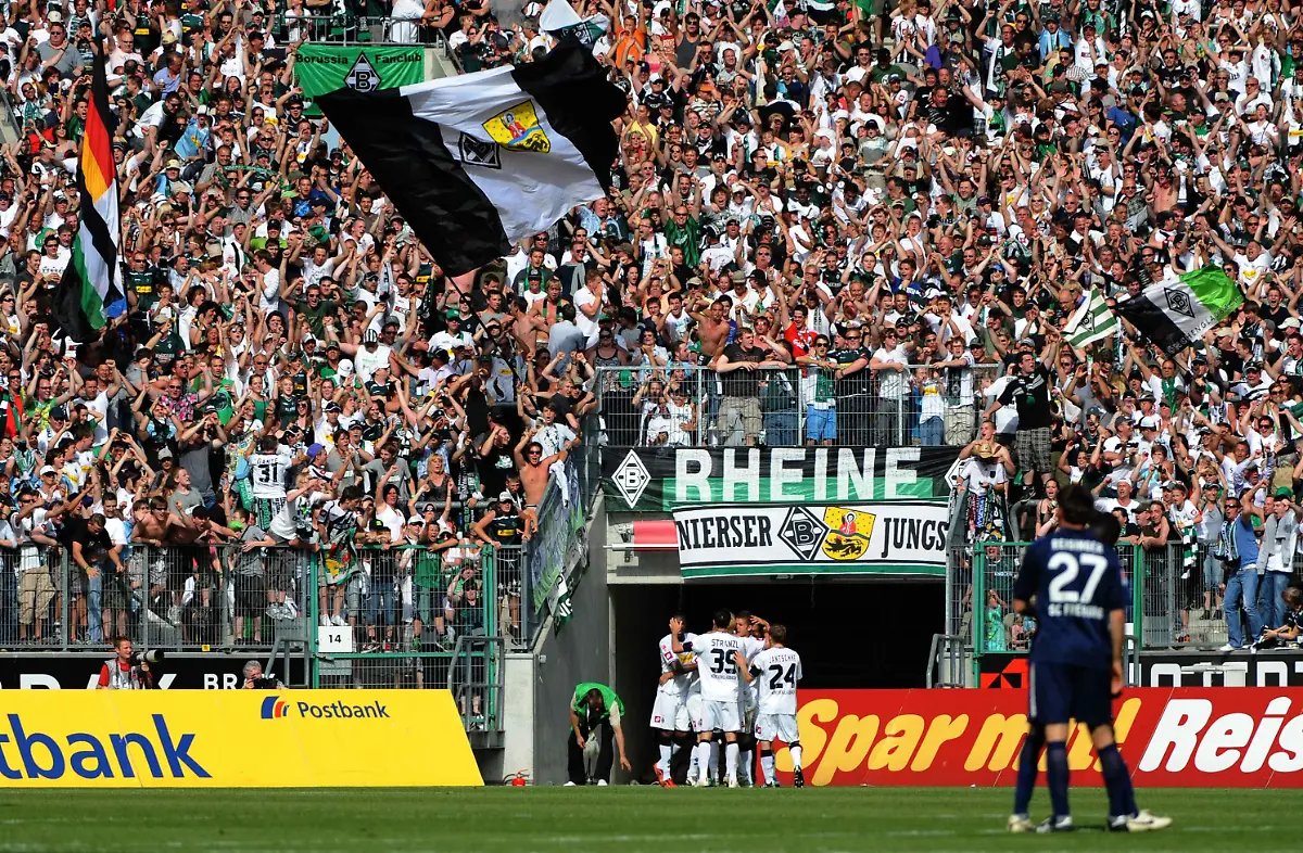 2011-05-07T155817Z-01-MGL04-RTRMDNP-3-SOCCER-GERMANY-JPG1969019434986795580