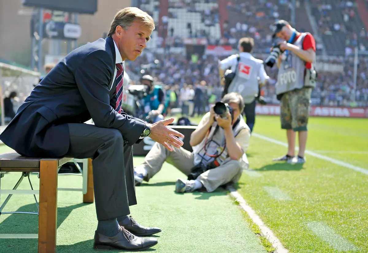 1304778748-jpg4276057751830287200