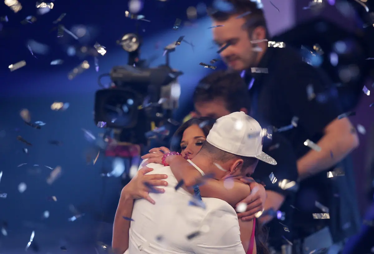 2xrd0130-jpg7910023254819759435