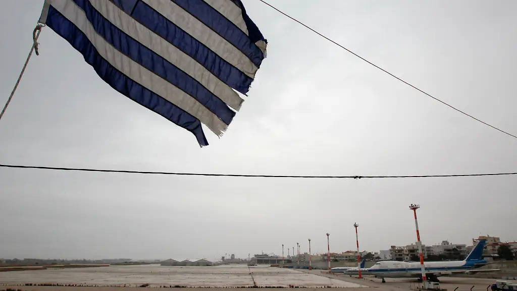 2011-05-06T082130Z-01-ATH103-RTRMDNP-3-GREECE-PROPERTY-JPG1567638906391293407