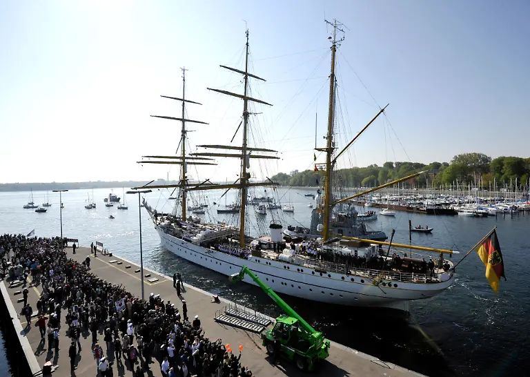 1304672981-jpg5836983996922645710