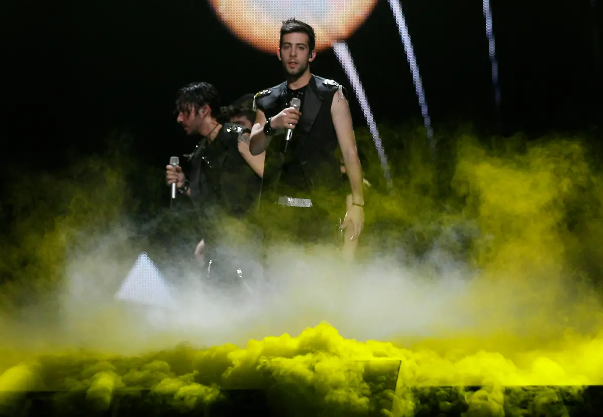 2011-05-03T154820Z-01-WR33-RTRMDNP-3-EUROVISION-JPG388064028048841729