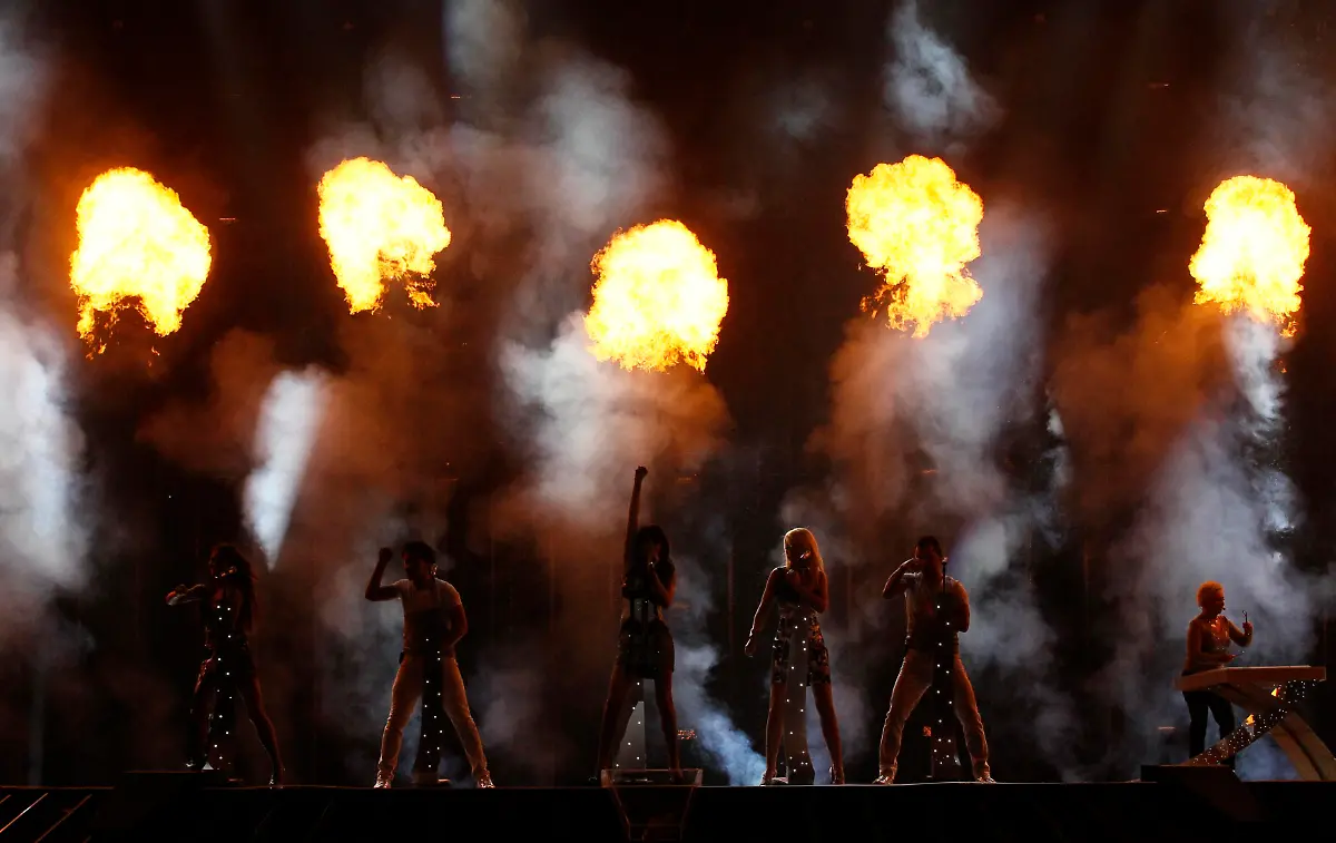 2011-05-04T141313Z-01-WR32-RTRMDNP-3-EUROVISION-JPG8375186700228649860