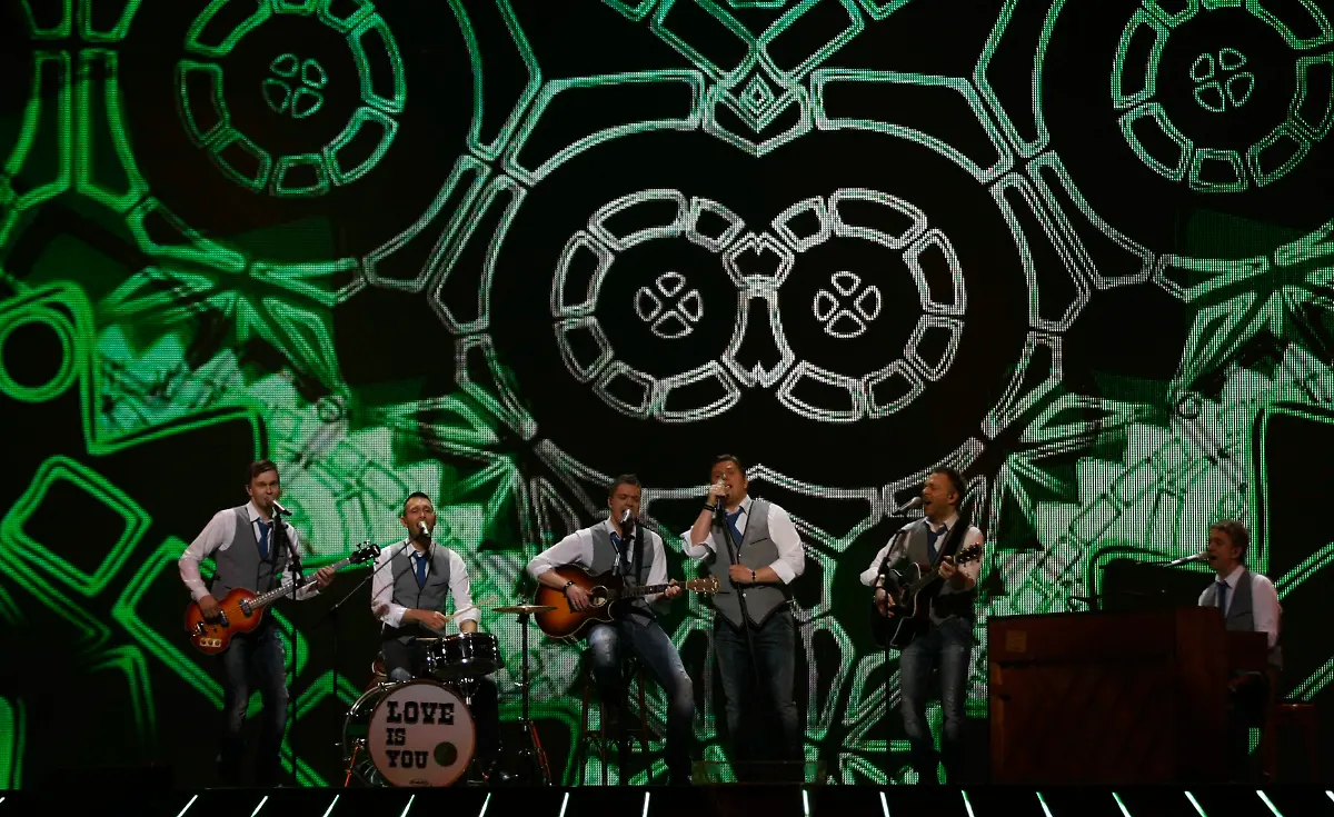 2011-05-02T104733Z-01-INA22-RTRMDNP-3-EUROVISION-JPG5471878413420989669