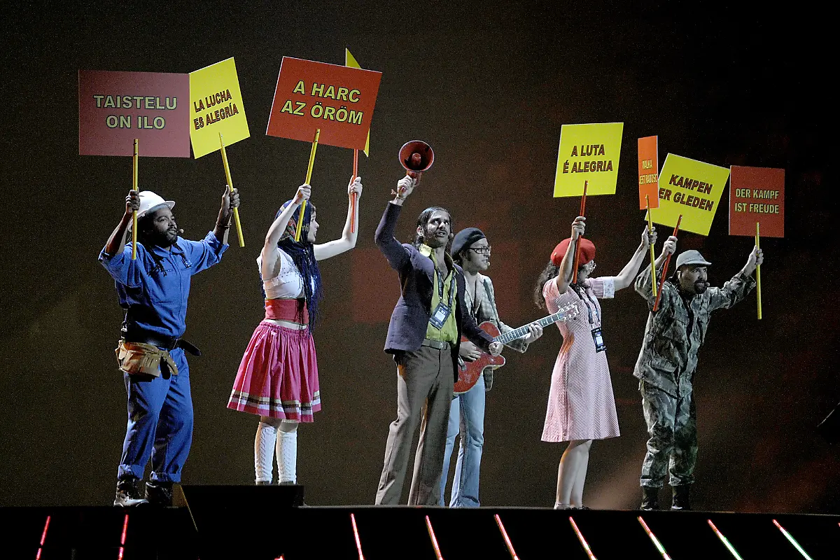 DDI0929-20110502-jpg8108923541550070037