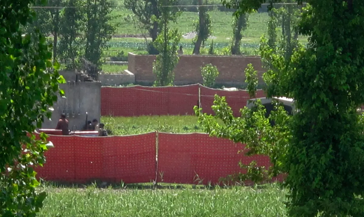 2011-05-02T113931Z-01-MKZ01-RTRMDNP-3-PAKISTAN-JPG3868618450353954678