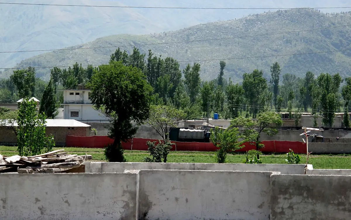 1304333966-jpg4840992943128153561