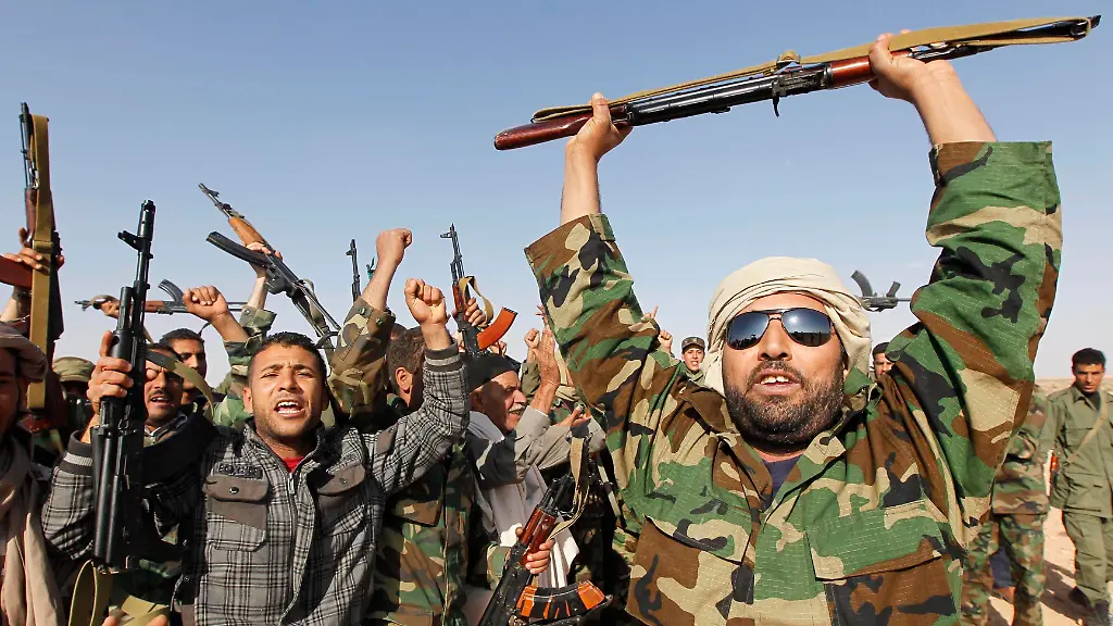 2011-04-27T210654Z-01-LAR23-RTRMDNP-3-LIBYA-JPG5369402623103173400