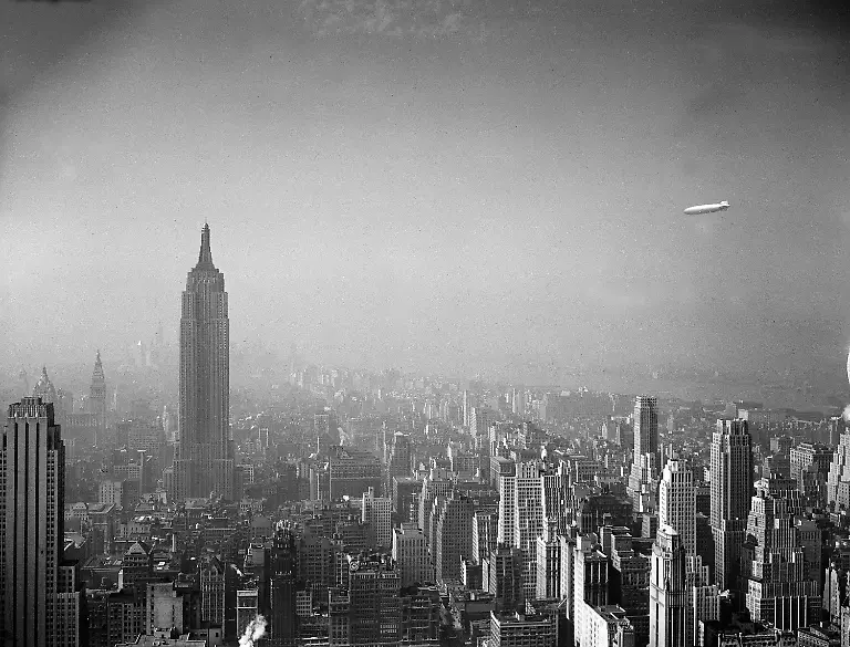 Empire-State-Building-zeppelin