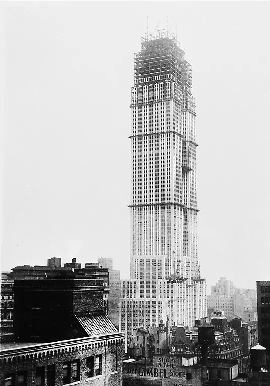 empire-state-im-Bau-1