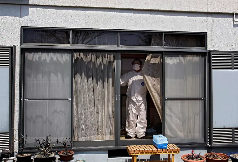 1303389432-jpg2370778273923086724