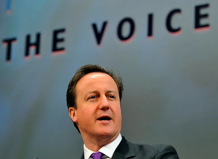 2011-04-20T083910Z-01-SIN030-RTRMDNP-3-BRITAIN-WEDDING-JPG906258987641777061