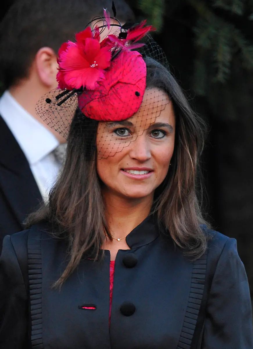 2011-04-20T084004Z-01-SIN033-RTRMDNP-3-BRITAIN-WEDDING-JPG6595927426238878127