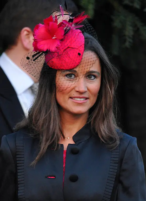 2011-04-20T084004Z-01-SIN033-RTRMDNP-3-BRITAIN-WEDDING-JPG6595927426238878127