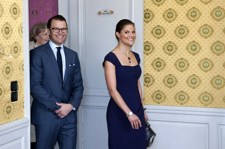 2011-04-20T083551Z-01-SIN023-RTRMDNP-3-BRITAIN-WEDDING-JPG6480969217048618165