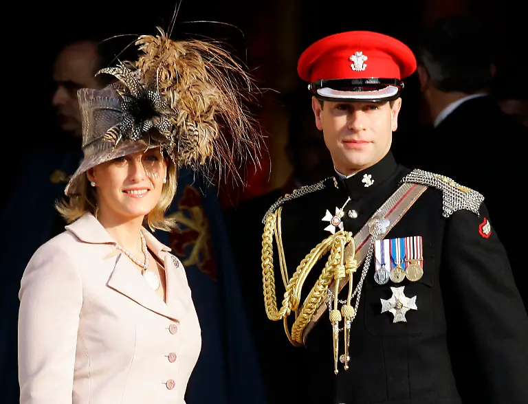 2011-04-20T082822Z-01-SIN001-RTRMDNP-3-BRITAIN-WEDDING-JPG7289255195995951678