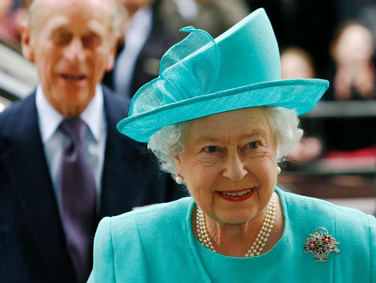 2011-04-20T083947Z-01-SIN032-RTRMDNP-3-BRITAIN-WEDDING-JPG7782616510417439434