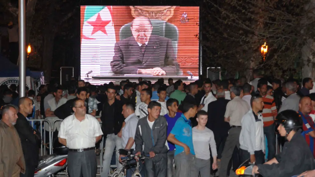 DAB1572-20110416-jpg1863369592599497542