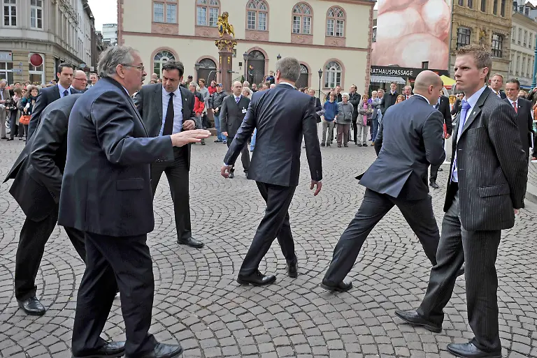 2xb21338-jpg3739694013436723597