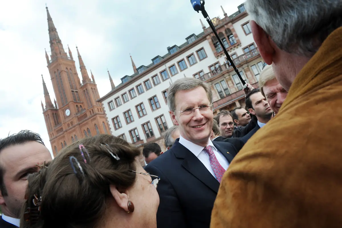 1302786129-jpg1198799830710576264