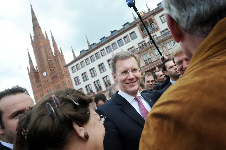 1302786129-jpg1198799830710576264