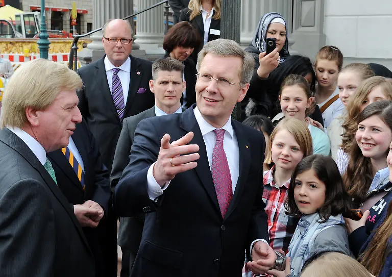 2xb30433-jpg8222960763151509758