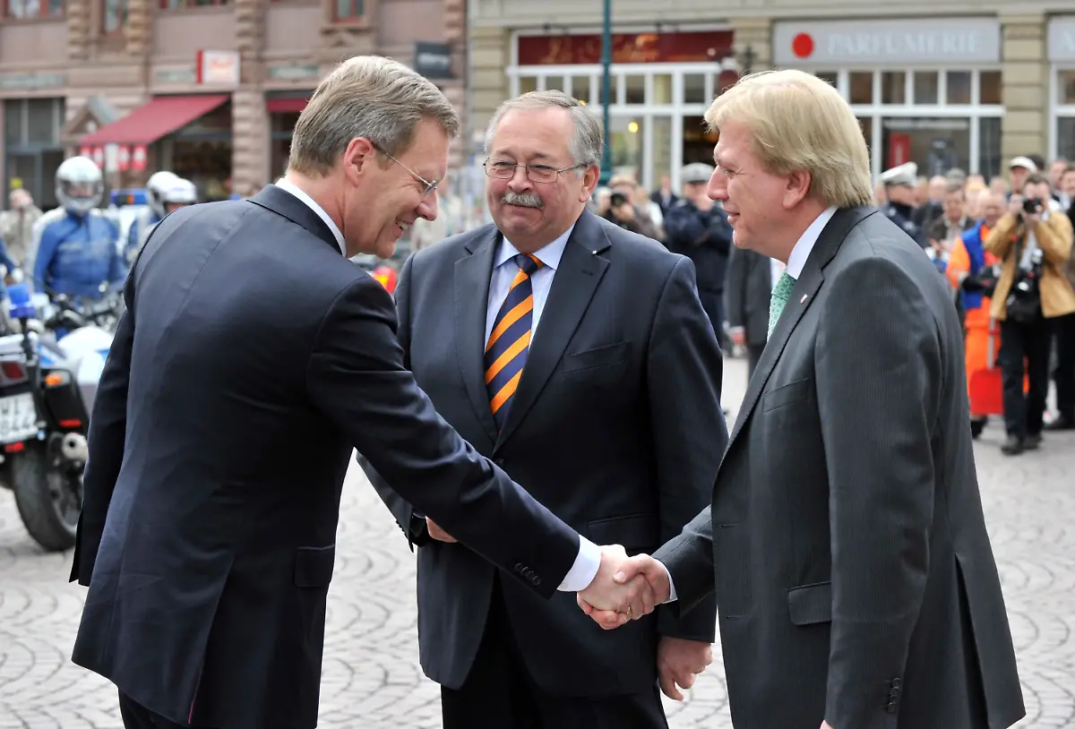 2xb22035-jpg7496940118583477879