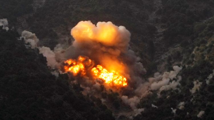 Explosion bei Kämpfen zwischen Taliban und US-Truppen in der afghanischen Provinz Kunar.