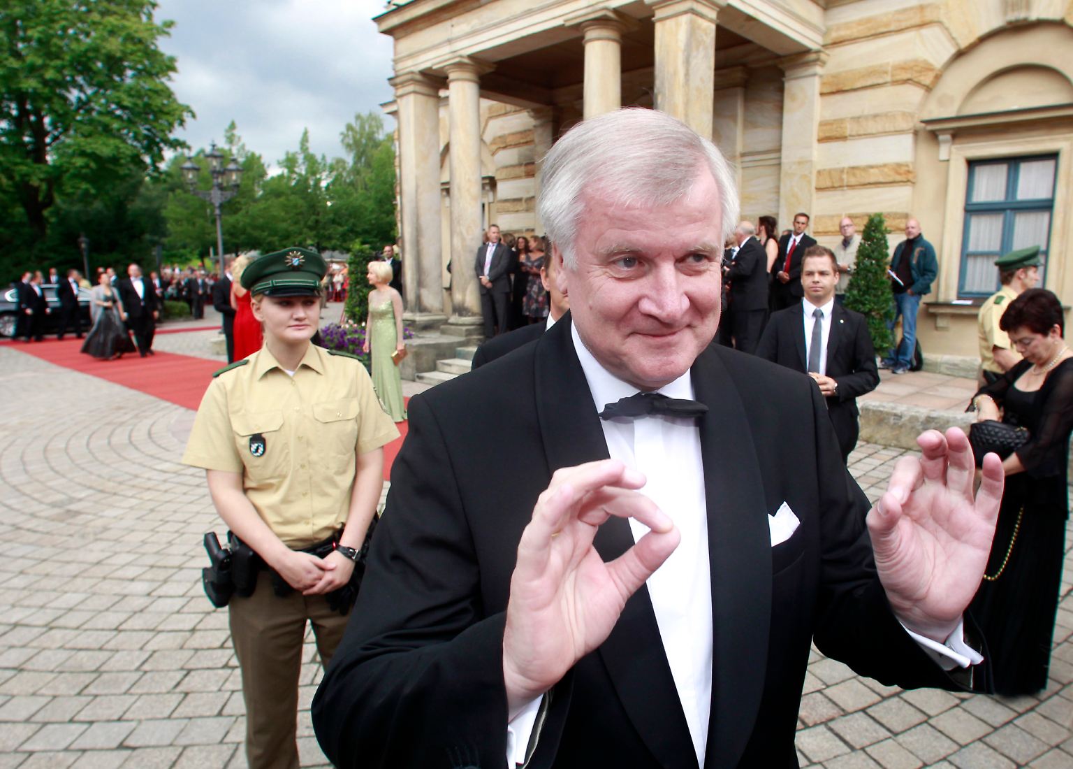 Seehofer und seine Werke, Verzeihung: Wagner und seine Werke haben nichts an Attraktivität verloren. Die 100. Bayreuther Festspiele sind seit Monaten restlos ausverkauft.  