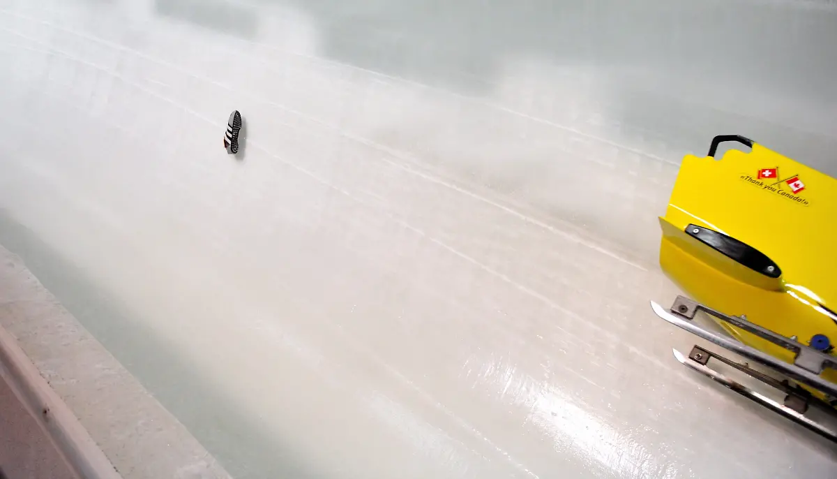 2x6t0156-jpg1303147686560541377