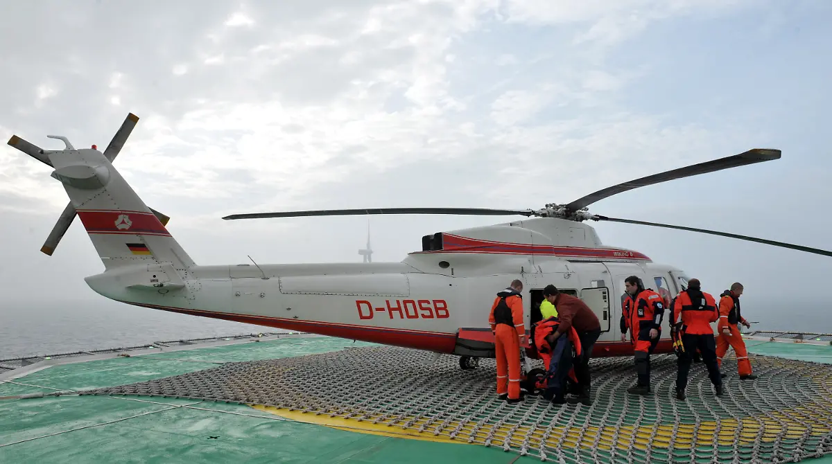 060411HOS113-060411HOS113-jpg316724520602061576