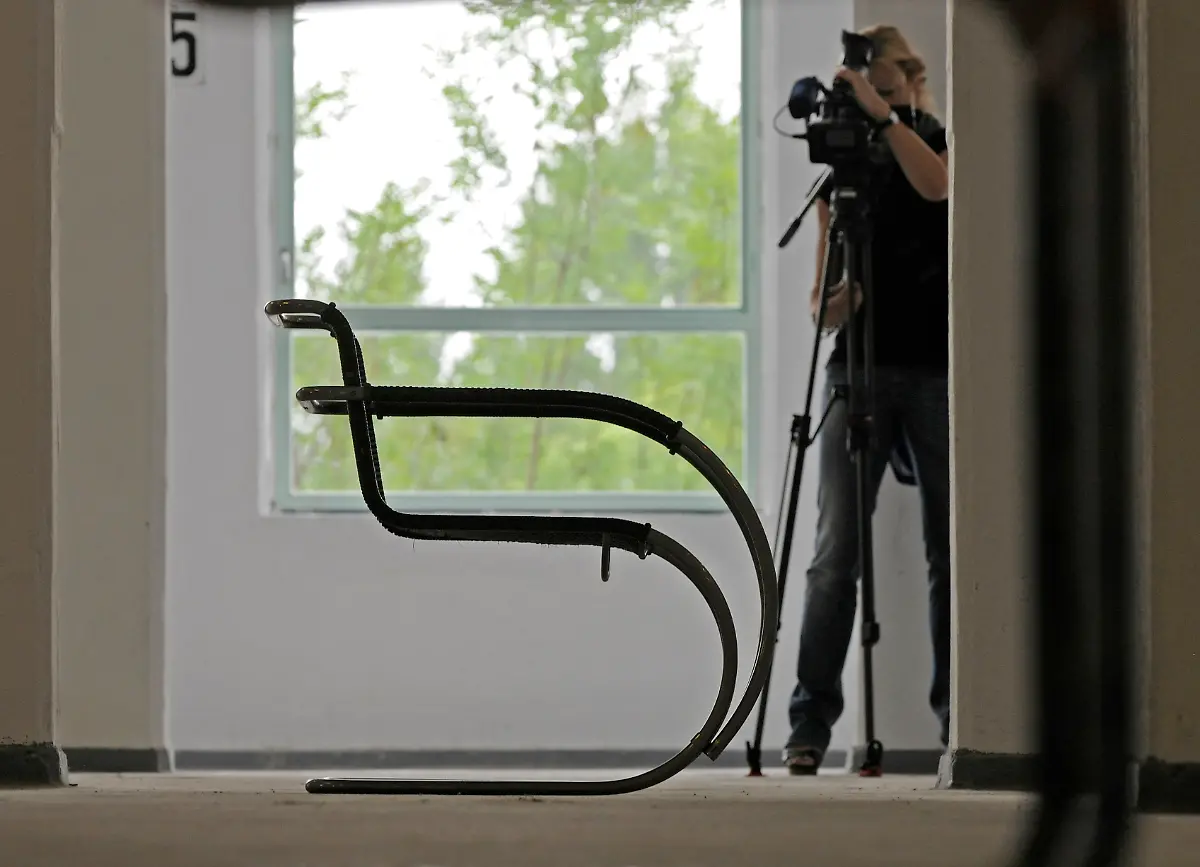mies-van-der-rohe-freischwinger-1